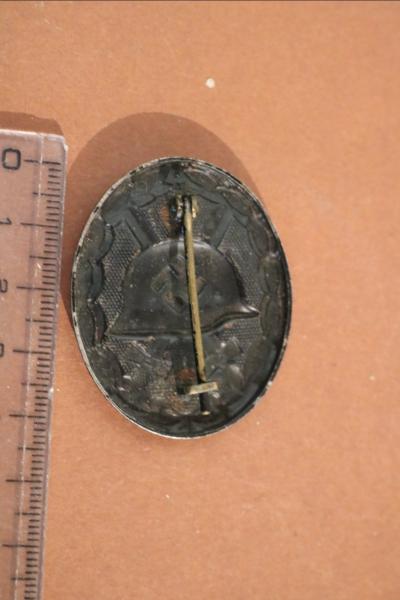 Wound Badge in Black 1939 Maker "32"